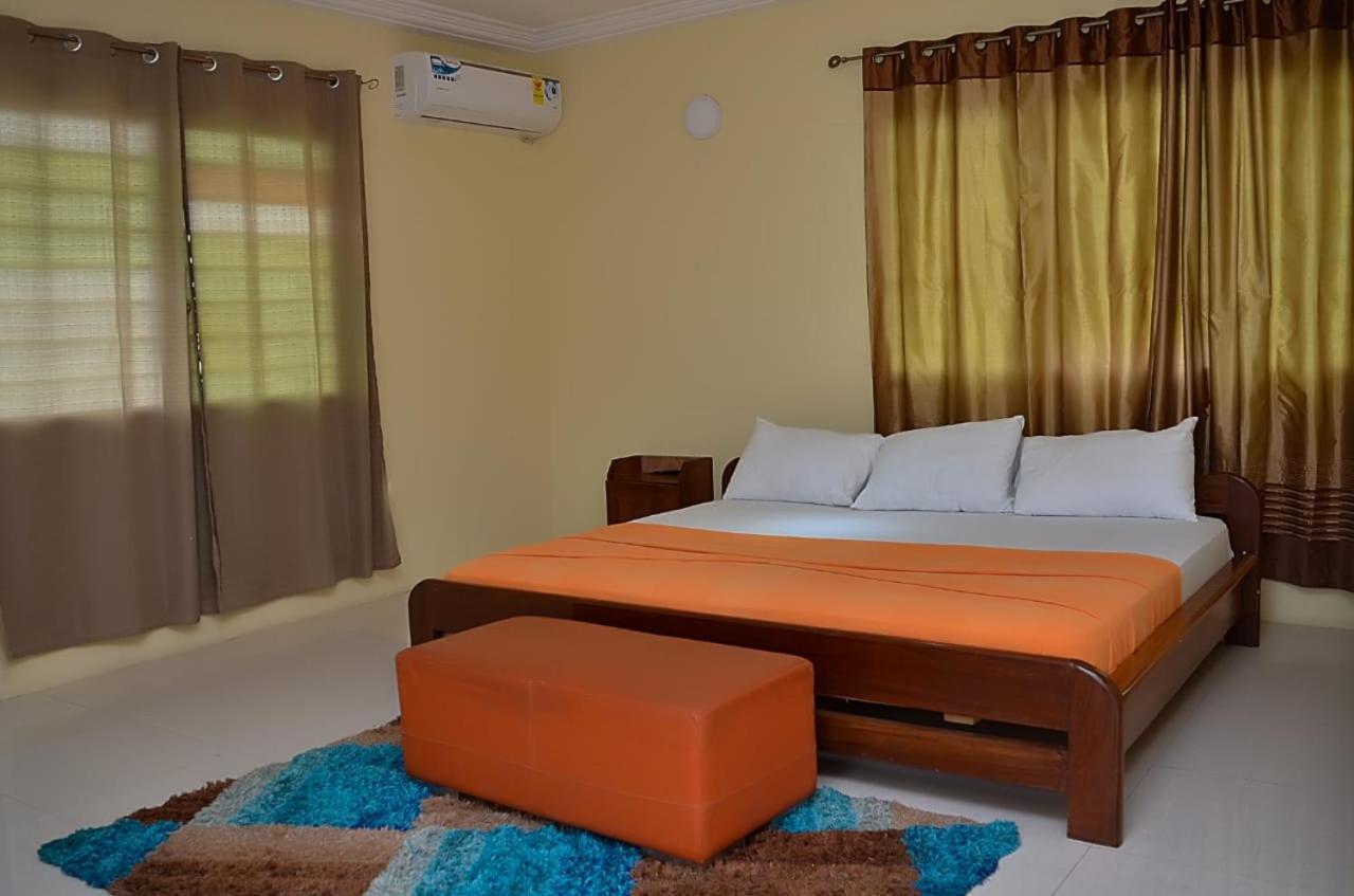 Hotel Loreto Cape Coast Kültér fotó