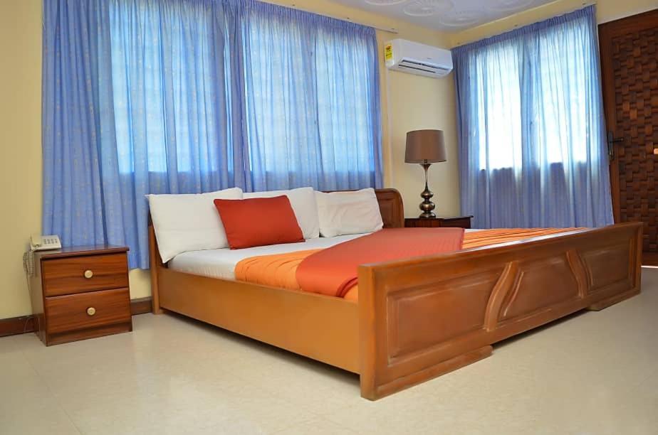 Hotel Loreto Cape Coast Kültér fotó
