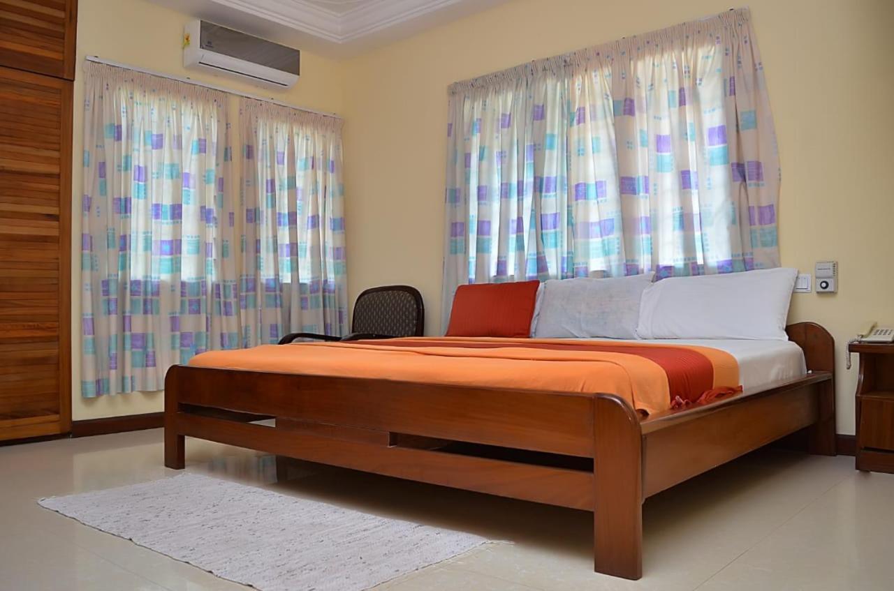 Hotel Loreto Cape Coast Kültér fotó