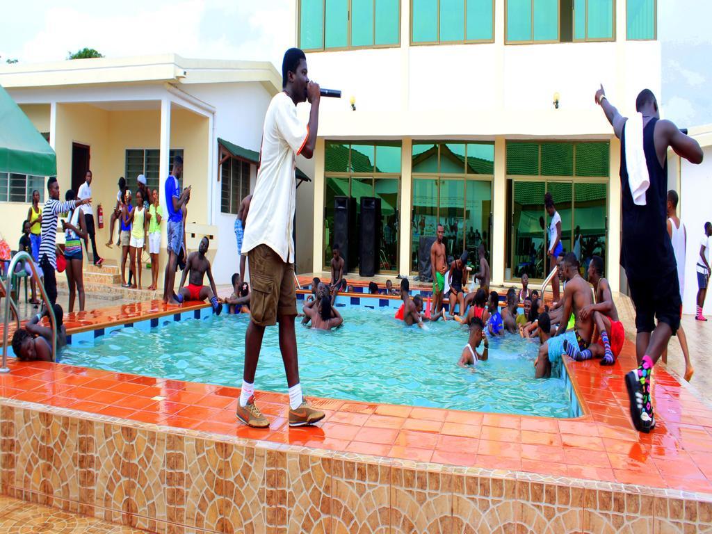 Hotel Loreto Cape Coast Kültér fotó